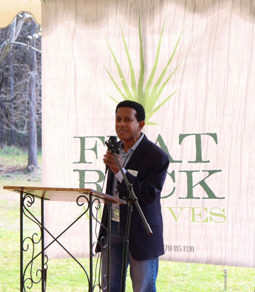 flat-rock-archives-reopening_jp-phillips-(lorraine-cochran-johnson-office)