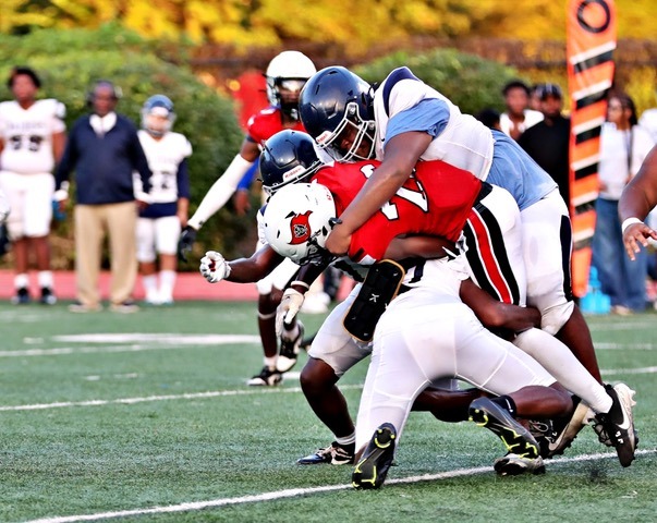 Redan knocks off Stone Mountain 41-9 in opener – On Common Ground News