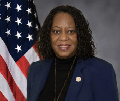 DeKalb County Commissioner Mereda Davis Johnson allocates $25K to support District 5 high school students